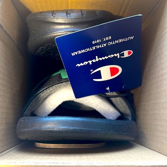 Women Sandal - Picture 2 of 4